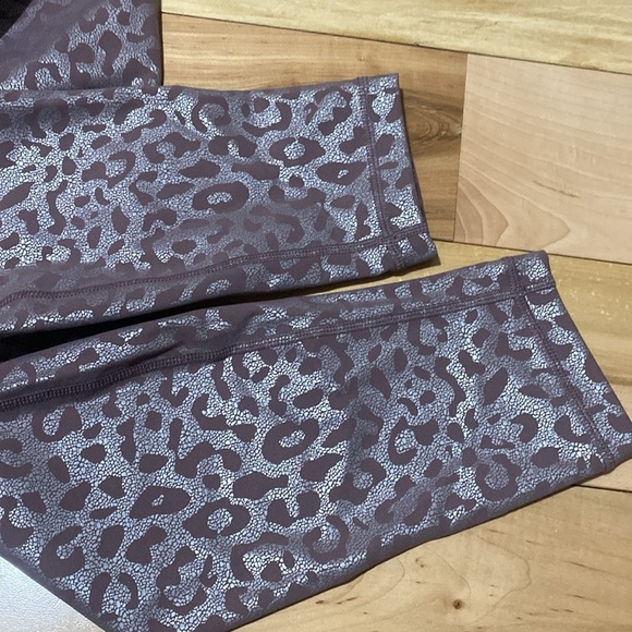 Zyia Leopard Print Leggings - Picture 4 of 8
